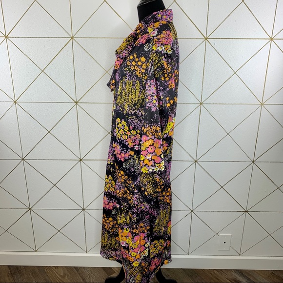 Psychedelic Floral Secretary Dress with Bow Drop Waist with Button details - Picture 4 of 14